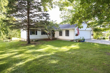Unique ranch home, on almost an acre in Richland - image 13