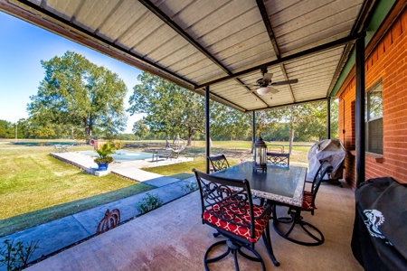 Picturesque Farm on the Arkansas River - image 21