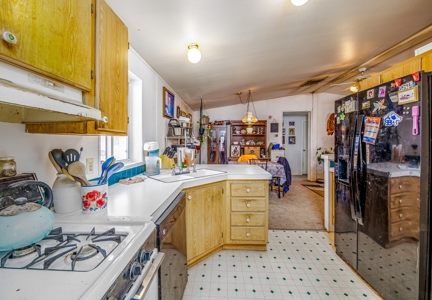 Country Home with Room For Livestock in Austin Colorado - image 16