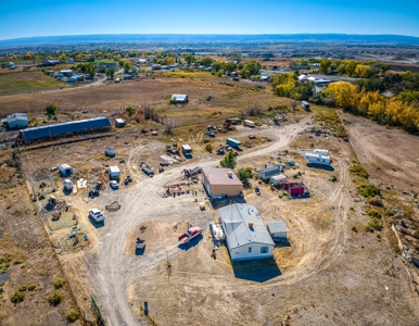 Country Home with Room For Livestock in Austin Colorado - image 20