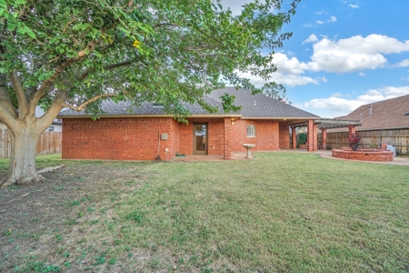 Home For Sale In Altus, Oklahoma - image 28