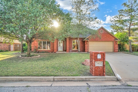 Home For Sale In Altus, Oklahoma - image 24