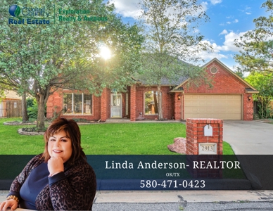 Home For Sale In Altus, Oklahoma - image 1