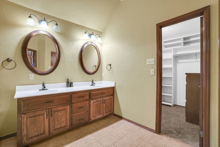 Home For Sale In Altus, Oklahoma - image 16
