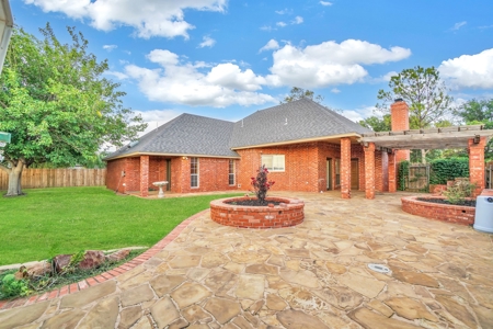 Home For Sale In Altus, Oklahoma - image 22