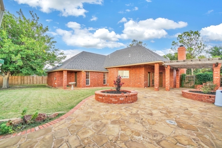 Home For Sale In Altus, Oklahoma - image 29