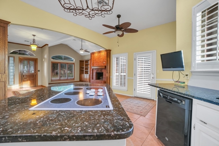 Home For Sale In Altus, Oklahoma - image 13