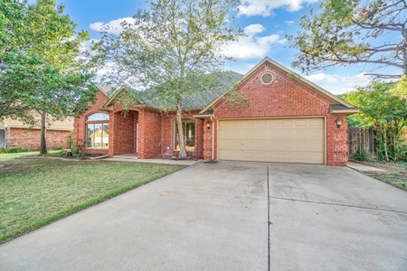 Home For Sale In Altus, Oklahoma - image 26