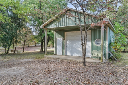 TN Country Home for Sale -Wrap Around Front Porch & Workshop - image 17