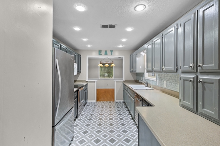 TN Country Home for Sale -Wrap Around Front Porch & Workshop - image 5