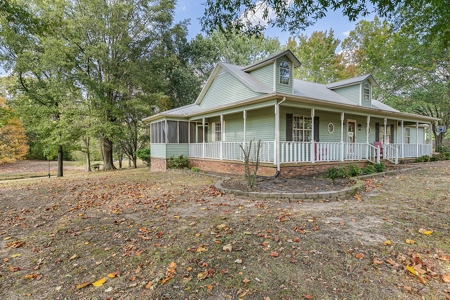 TN Country Home for Sale -Wrap Around Front Porch & Workshop - image 18