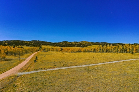 Mountain Oasis In Ranch Of The Rockies - image 9