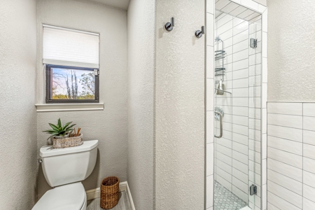 Impeccable remodeled Home on 49.9 acres -Bring the Horses - image 5
