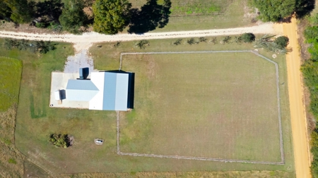Charming 4-Bedroom, 3-Bathroom Barndominium in Rutledge, AL - image 38