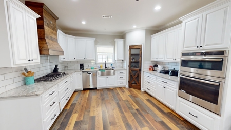 Charming 4-Bedroom, 3-Bathroom Barndominium in Rutledge, AL - image 11