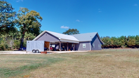 Charming 4-Bedroom, 3-Bathroom Barndominium in Rutledge, AL - image 6