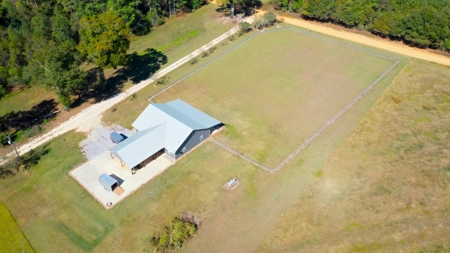Charming 4-Bedroom, 3-Bathroom Barndominium in Rutledge, AL - image 39