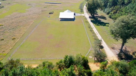 Charming 4-Bedroom, 3-Bathroom Barndominium in Rutledge, AL - image 37