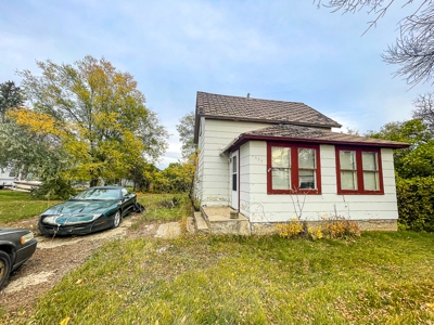Residential Home in Malta MT Fixer-Upper Investment Property - image 3