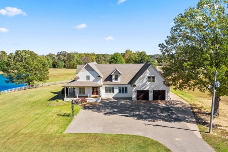 Executive-Style Country Home for Sale in Gibson County, TN - image 2