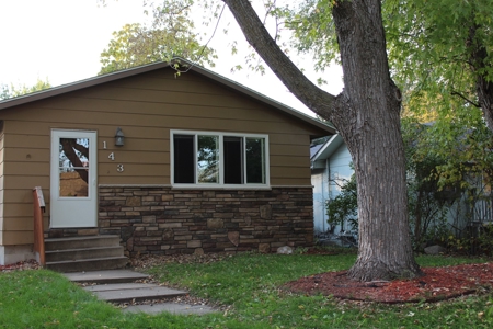 Home in town - image 1