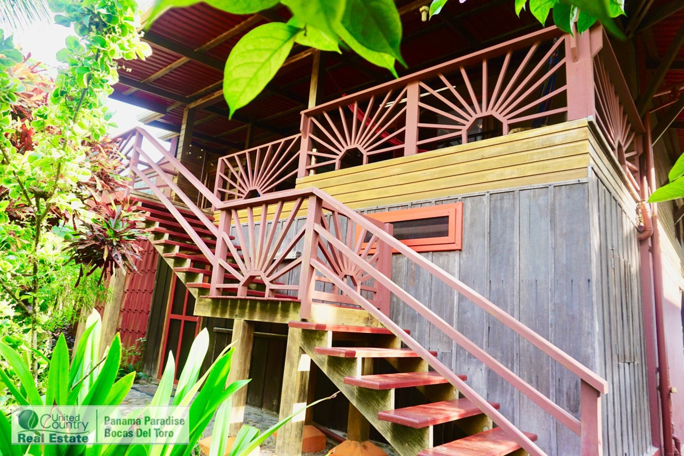 Beachfront Home with Private Dock — Isla Bastimentos, Bocas del Toro - 10
