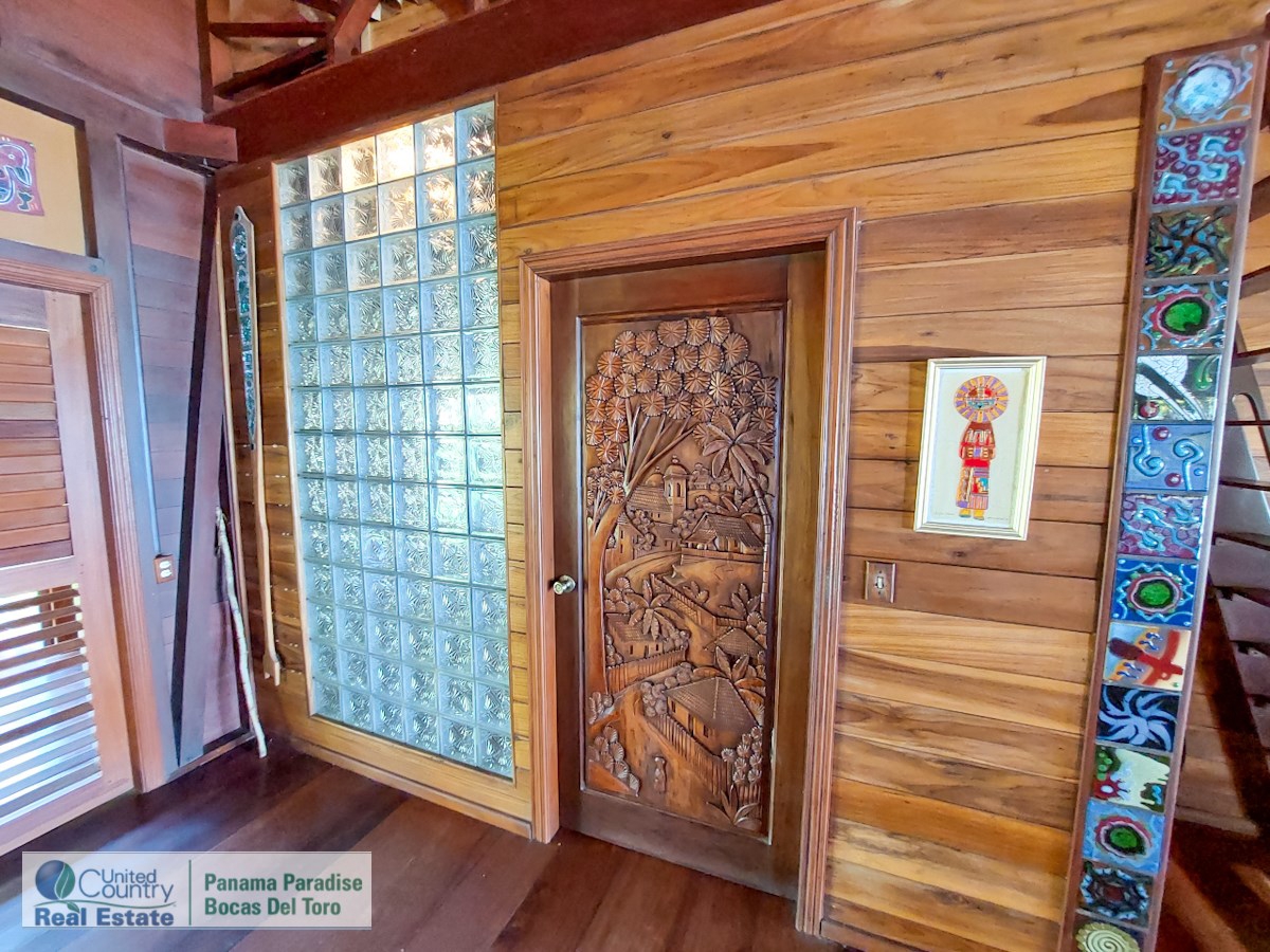 Beachfront Home with Private Dock — Isla Bastimentos, Bocas del Toro - 18