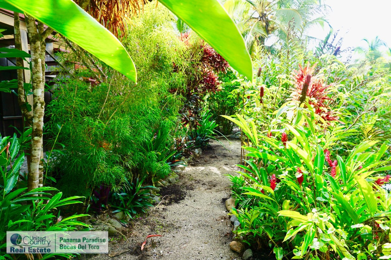 Beachfront Home with Private Dock — Isla Bastimentos, Bocas del Toro - 40