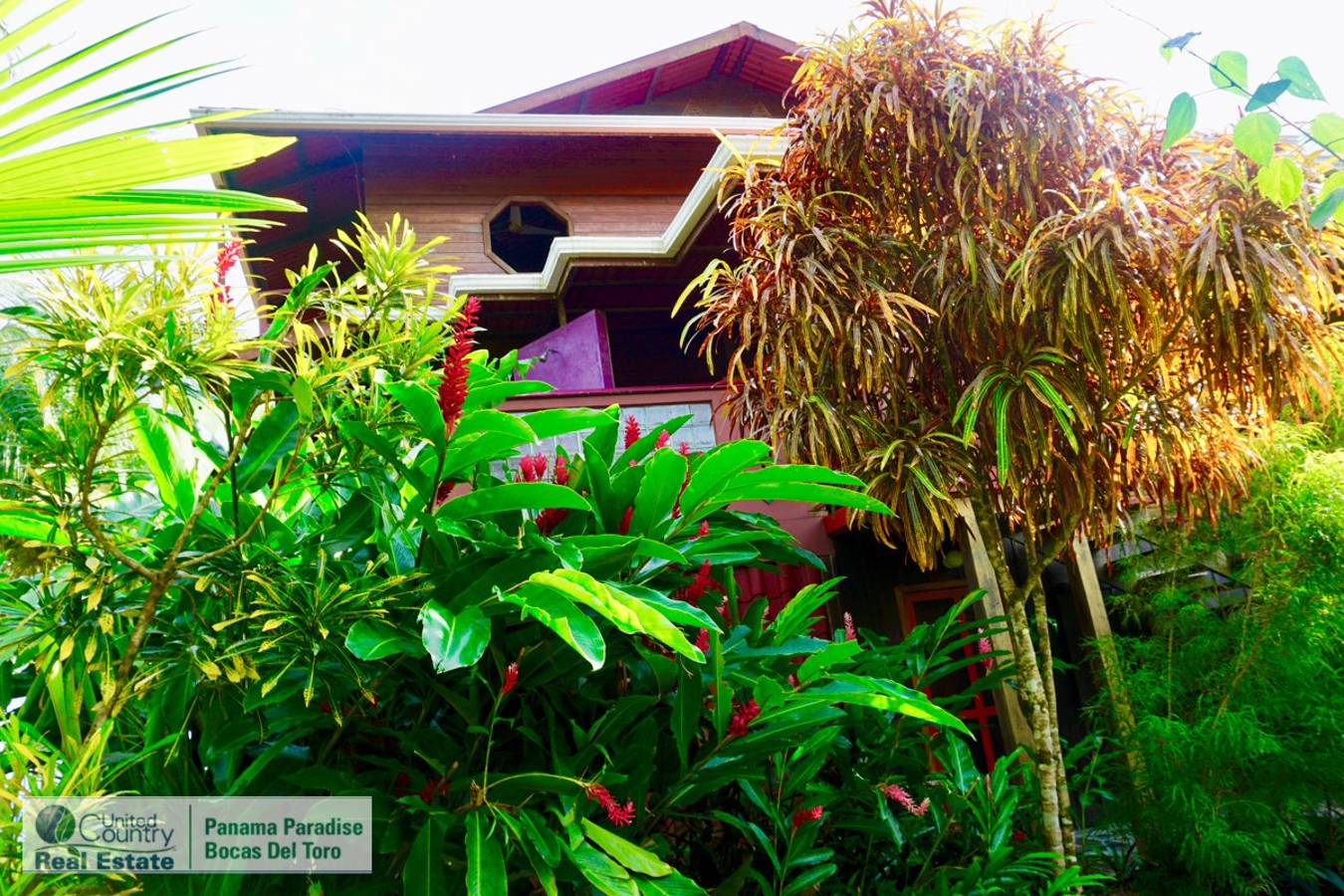 Beachfront Home with Private Dock — Isla Bastimentos, Bocas del Toro - 41