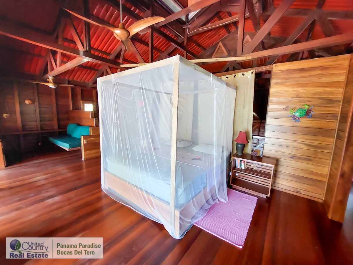 Beachfront Home with Private Dock — Isla Bastimentos, Bocas del Toro - 23