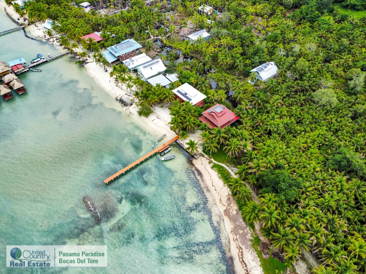 Beachfront Home with Private Dock — Isla Bastimentos, Bocas del Toro - 43