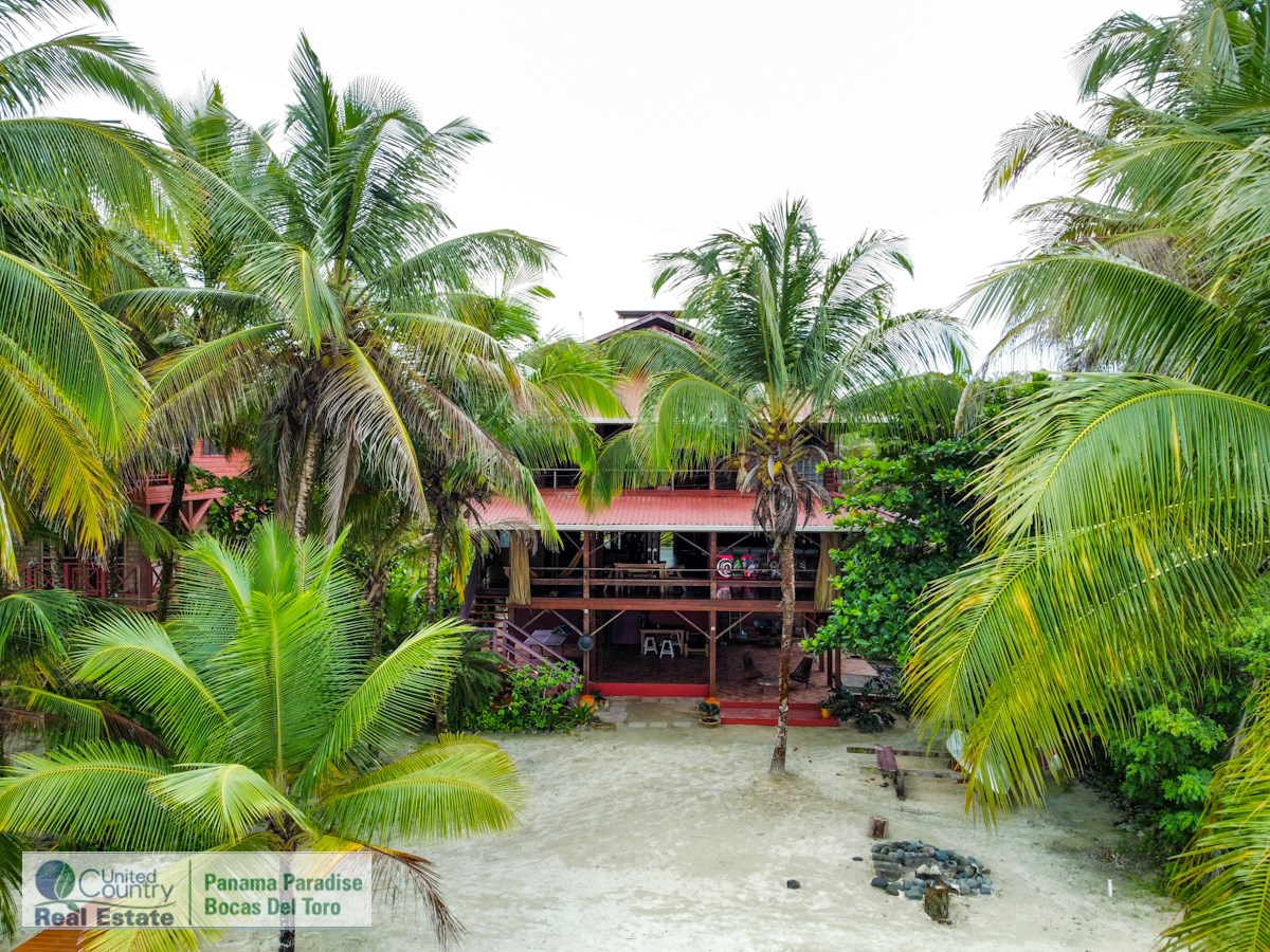 Beachfront Home with Private Dock — Isla Bastimentos, Bocas del Toro - 46