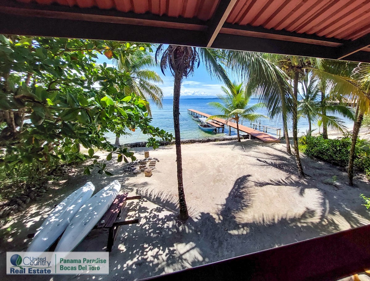 Beachfront Home with Private Dock — Isla Bastimentos, Bocas del Toro - 2