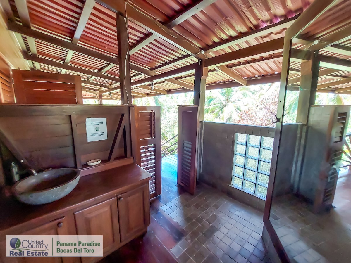 Beachfront Home with Private Dock — Isla Bastimentos, Bocas del Toro - 33