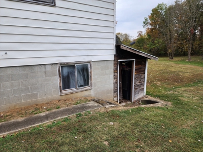 3/4 Bedroom, 2 Bath Country Home w/Outbuildings and Pool - image 6