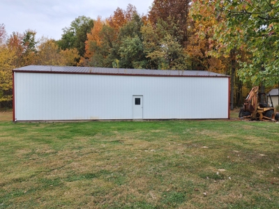 3/4 Bedroom, 2 Bath Country Home w/Outbuildings and Pool - image 9
