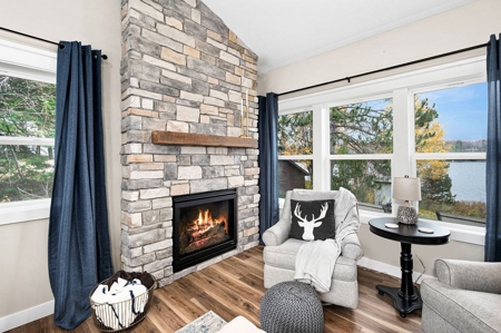 Lake Home/Year-Round Cabin for Sale on Pine Lake, Finlayson - image 3
