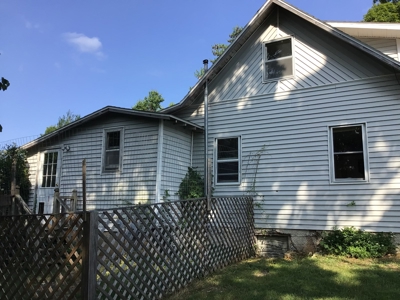 Traditional 2 Story Home in Ava  with Spacious Back Yard - image 12