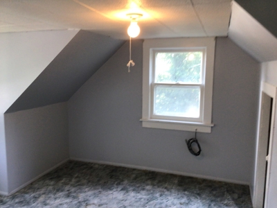 Traditional 2 Story Home in Ava  with Spacious Back Yard - image 19