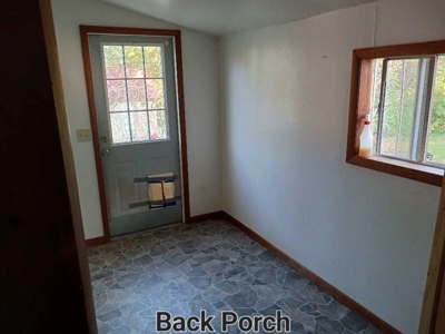 Traditional 2 Story Home in Ava  with Spacious Back Yard - image 43