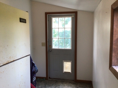 Traditional 2 Story Home in Ava  with Spacious Back Yard - image 29