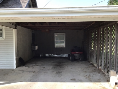 Traditional 2 Story Home in Ava  with Spacious Back Yard - image 4