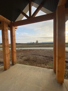 Beautiful New Home overlooking Golf Course in Boonville MO - image 1
