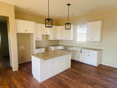 Beautiful New Home overlooking Golf Course in Boonville MO - image 8