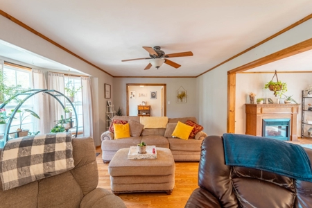 Country Home and 3.44+/- Acres in Oregon County - image 17