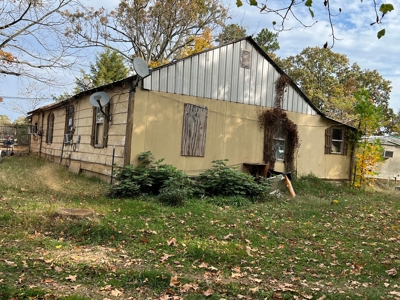 Home and 3+/- Acres in Alton Missouri - image 7