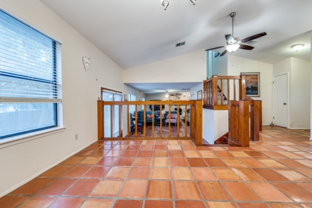 3/2 Home in Desireable Braun Station West NW San Antonio - image 10