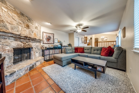 3/2 Home in Desireable Braun Station West NW San Antonio - image 13