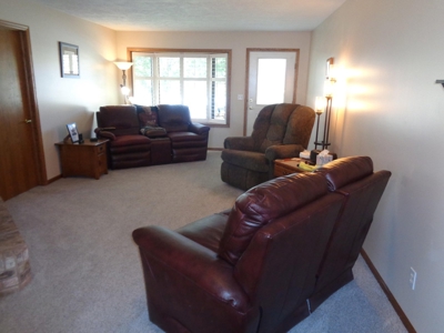 Condominium For Sale In Missouri Valley Iowa - image 7