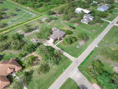 Country Home on Acreage near Corpus Christi, Texas - image 4